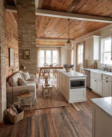 502 Upton Avenue, Schulenburg, TX 78956