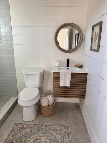 502 Upton Avenue, Schulenburg, TX 78956