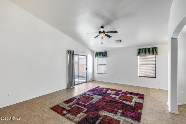 3830 W SANTA CRUZ Avenue, San Tan Valley, AZ 85144