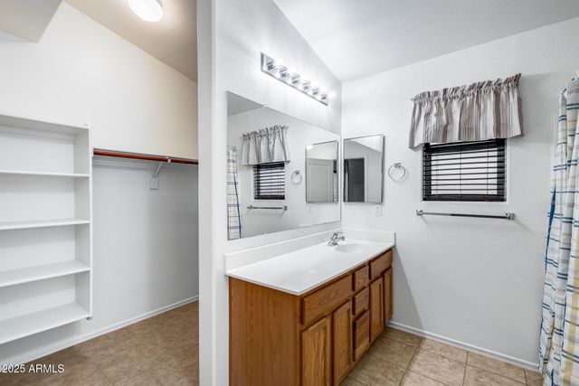 3830 W SANTA CRUZ Avenue, San Tan Valley, AZ 85144