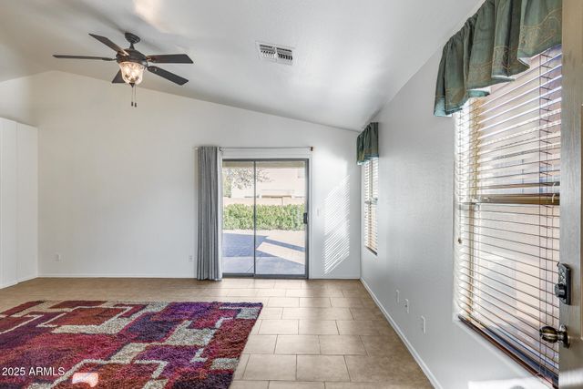 3830 W SANTA CRUZ Avenue, San Tan Valley, AZ 85144