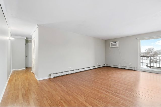 4410 W 111th Street 303, Oak Lawn, IL 60453