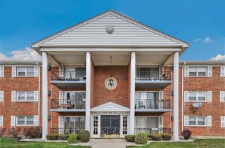 4410 W 111th Street 303, Oak Lawn, IL 60453