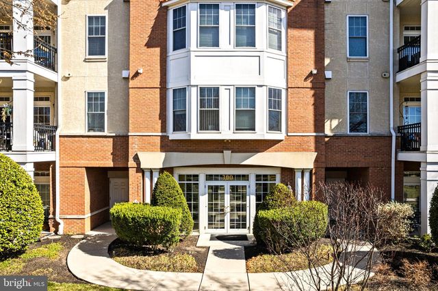 323 GARDEN PARK BLVD, Cherry Hill, NJ 08002