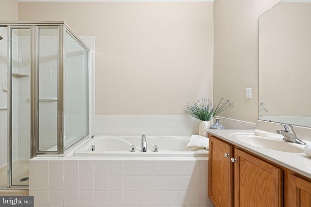 323 GARDEN PARK BLVD, Cherry Hill, NJ 08002