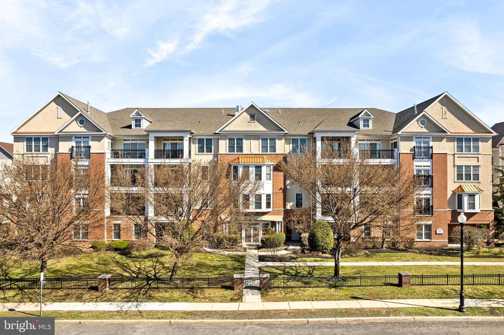 323 GARDEN PARK BLVD, Cherry Hill, NJ 08002