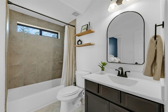 10003 Banestone Boulevard, Tomball, TX 77375