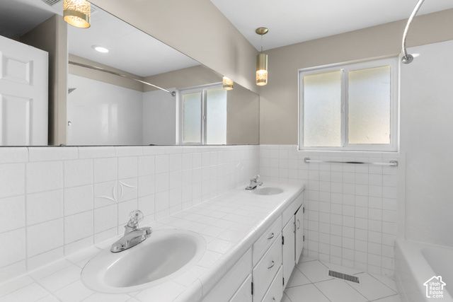 1374 W MARINWOOD AVE, Taylorsville, UT 84123
