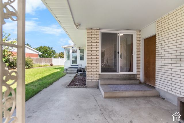1374 W MARINWOOD AVE, Taylorsville, UT 84123