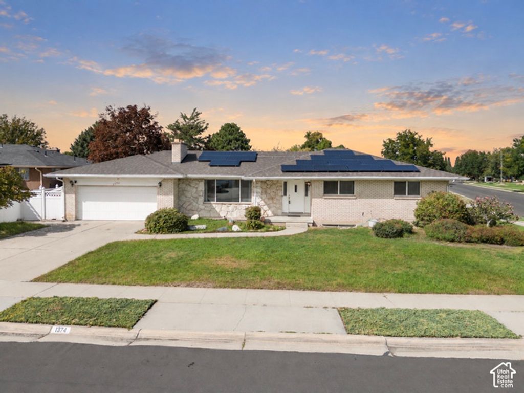 1374 W MARINWOOD AVE, Taylorsville, UT 84123