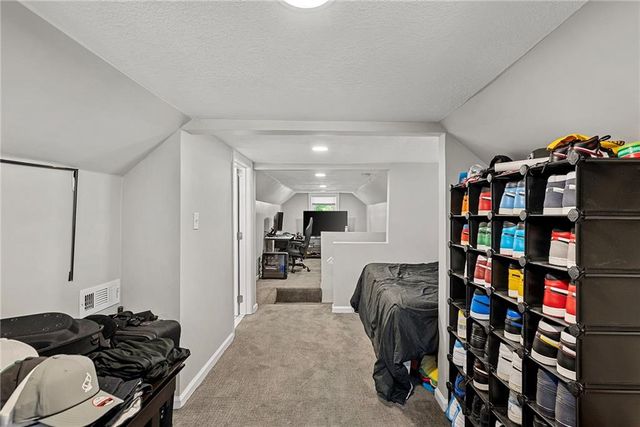 1625 S 42nd Street, Kansas City, KS 66106