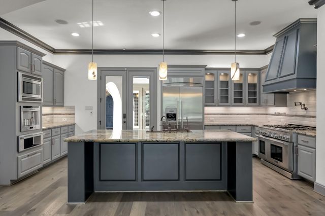 146 Bauer Point Circle, The Woodlands, TX 77389