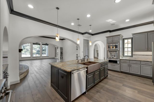 146 Bauer Point Circle, The Woodlands, TX 77389