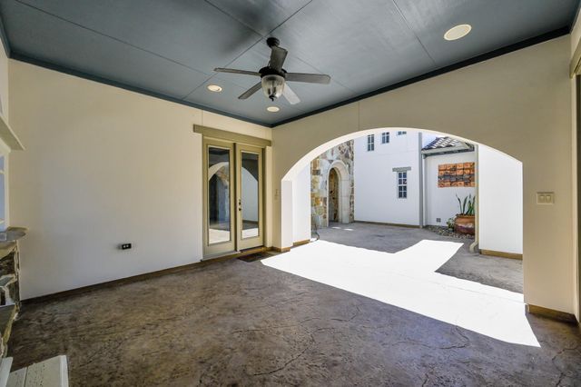 146 Bauer Point Circle, The Woodlands, TX 77389