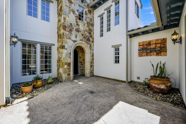 146 Bauer Point Circle, The Woodlands, TX 77389