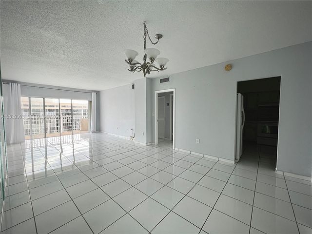 1985 S Ocean Drive 12N, Hallandale Beach, FL 33009