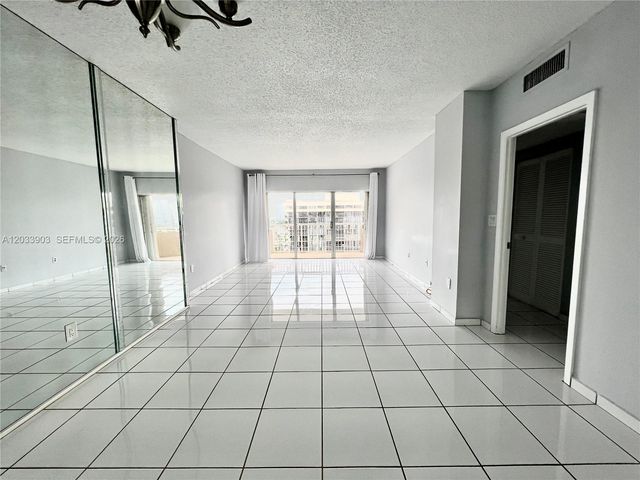 1985 S Ocean Drive 12N, Hallandale Beach, FL 33009