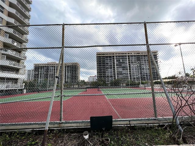1985 S Ocean Drive 12N, Hallandale Beach, FL 33009