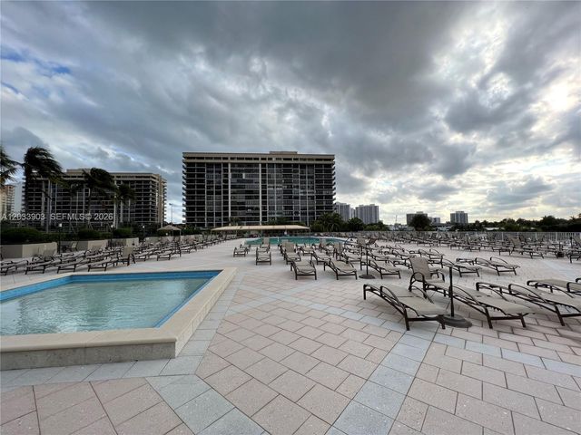 1985 S Ocean Drive 12N, Hallandale Beach, FL 33009