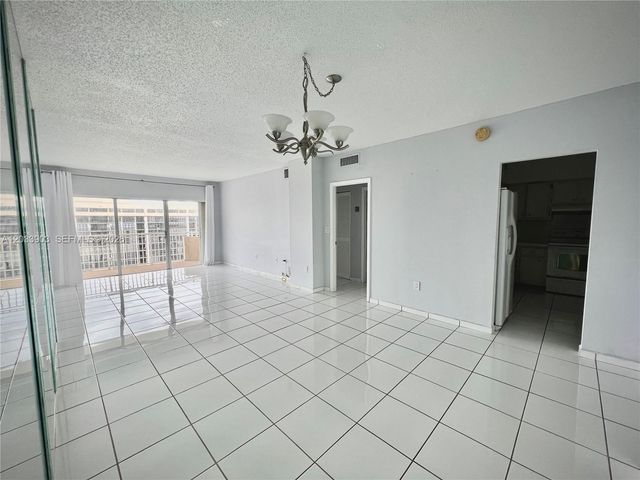 1985 S Ocean Drive 12N, Hallandale Beach, FL 33009
