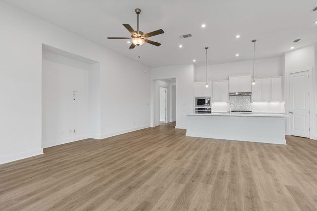 1405 Blue Moon DR, Georgetown, TX 78628