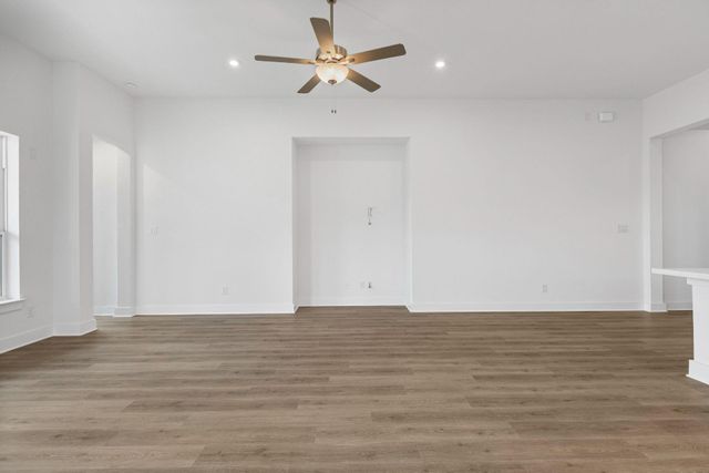 1405 Blue Moon DR, Georgetown, TX 78628