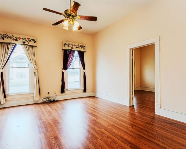 2416 Avenue I, Bay City, TX 77414