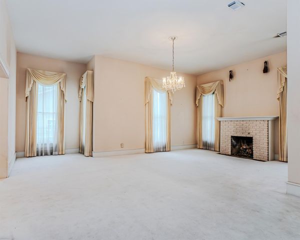 2416 Avenue I, Bay City, TX 77414