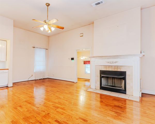 2416 Avenue I, Bay City, TX 77414