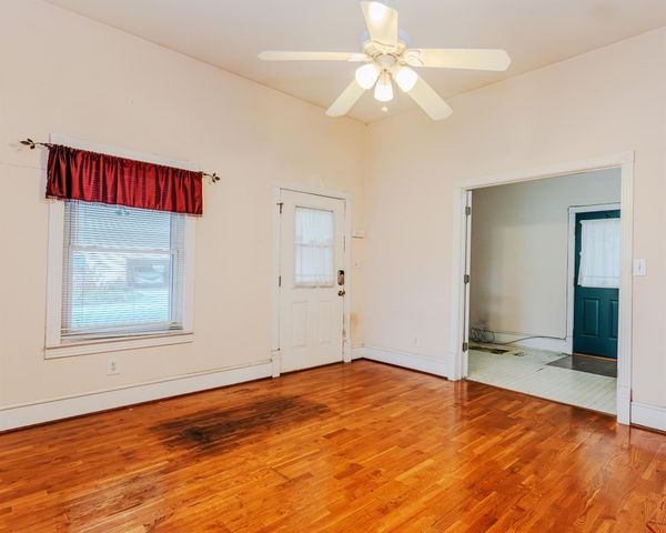 2416 Avenue I, Bay City, TX 77414