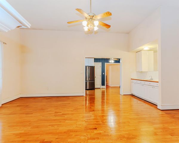 2416 Avenue I, Bay City, TX 77414