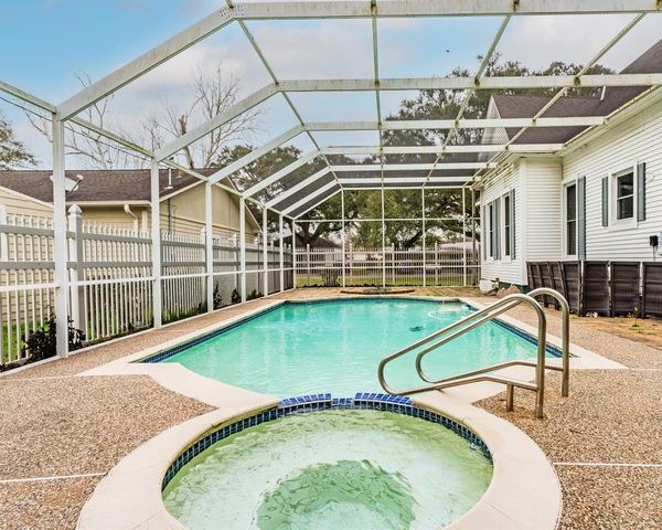 2416 Avenue I, Bay City, TX 77414