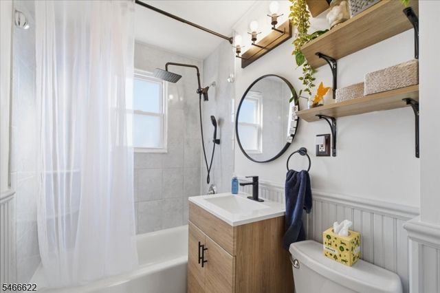 52 Daniel St, Woodbridge Twp., NJ 07064