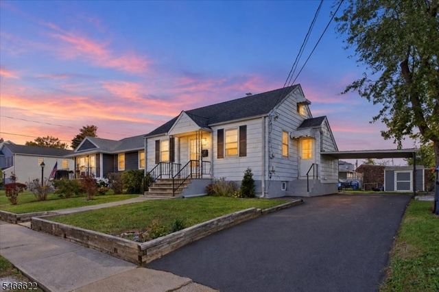 52 Daniel St, Woodbridge Twp., NJ 07064