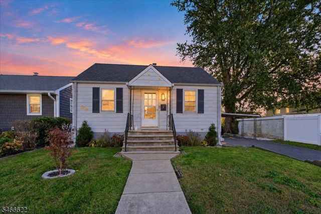 52 Daniel St, Woodbridge Twp., NJ 07064