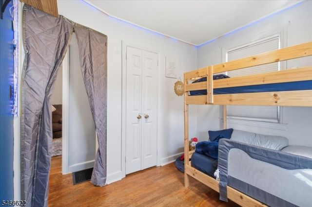 52 Daniel St, Woodbridge Twp., NJ 07064