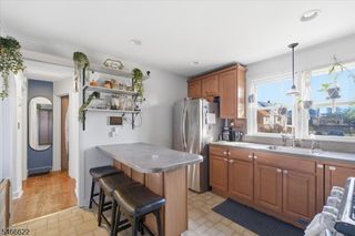 52 Daniel St, Woodbridge Twp., NJ 07064