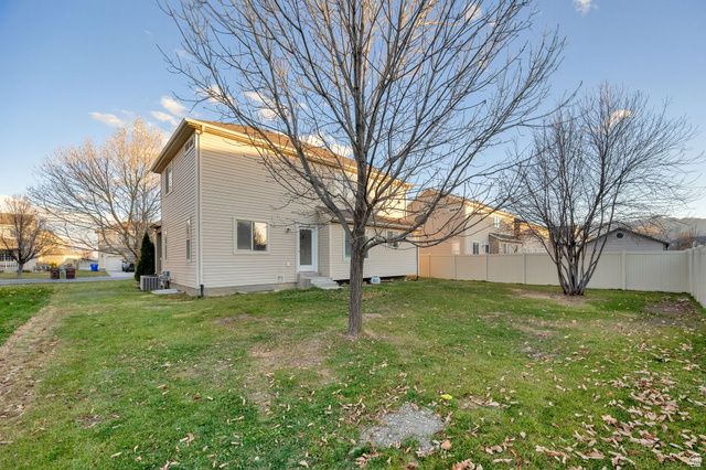7881 N CEDAR CREST RD, Eagle Mountain, UT 84005