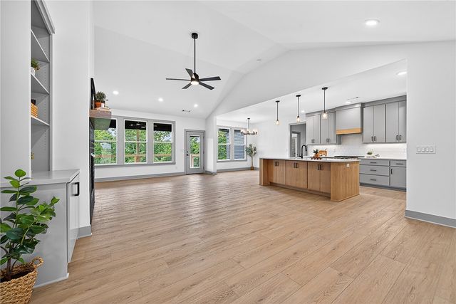 44 Leona Drive, Bella Vista, AR 72715