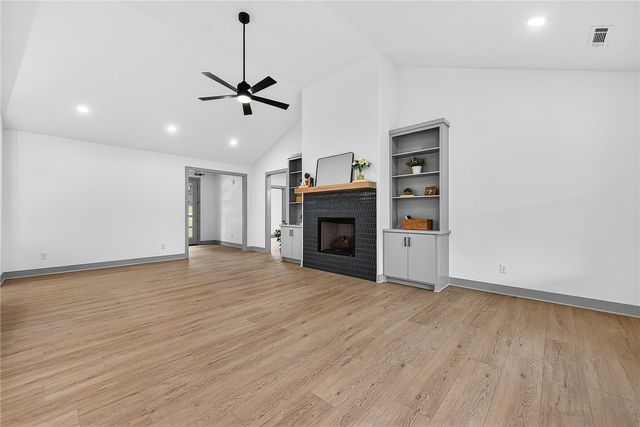 44 Leona Drive, Bella Vista, AR 72715