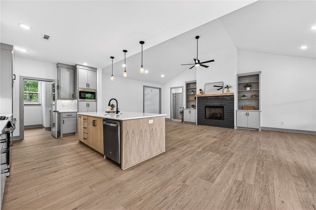 44 Leona Drive, Bella Vista, AR 72715