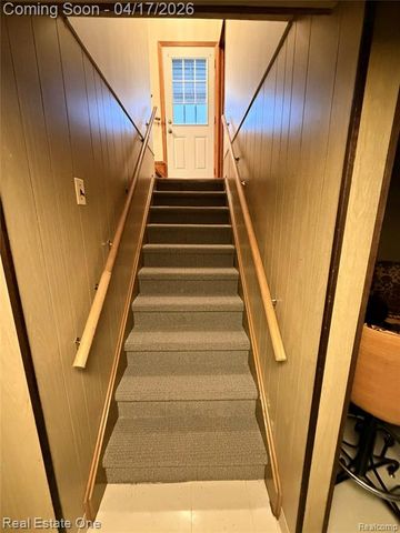 4656 Buckingham Drive, Warren, MI 48092