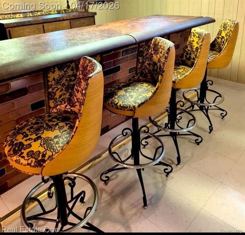 4656 Buckingham Drive, Warren, MI 48092