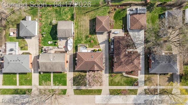 4656 Buckingham Drive, Warren, MI 48092