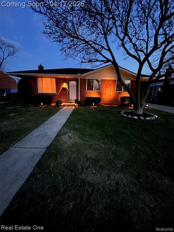 4656 Buckingham Drive, Warren, MI 48092