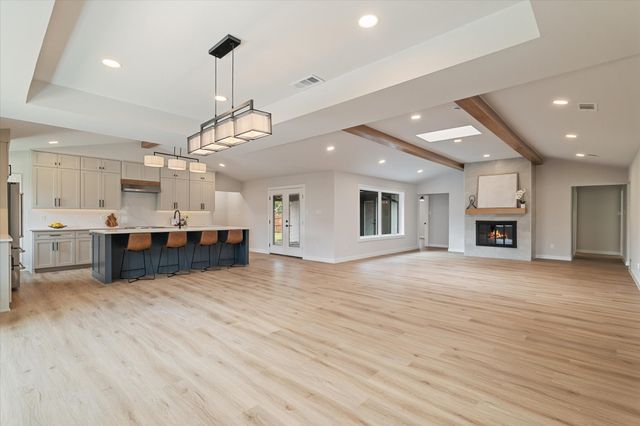 29 Crestwood Drive, Trophy Club, TX 76262