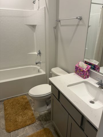5010 Hunters Village Dr, Lebanon, TN 37087