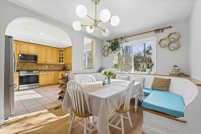 45 Lone Star Lane, Manalapan, NJ 07726