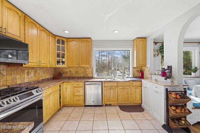 45 Lone Star Lane, Manalapan, NJ 07726