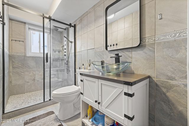 45 Lone Star Lane, Manalapan, NJ 07726